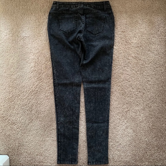 Jeans - Picture 2 of 4